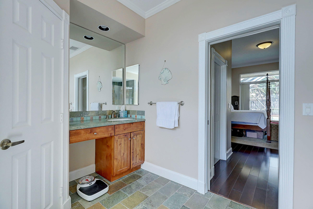 10207 Allamanda Boulevard - Photo 28
