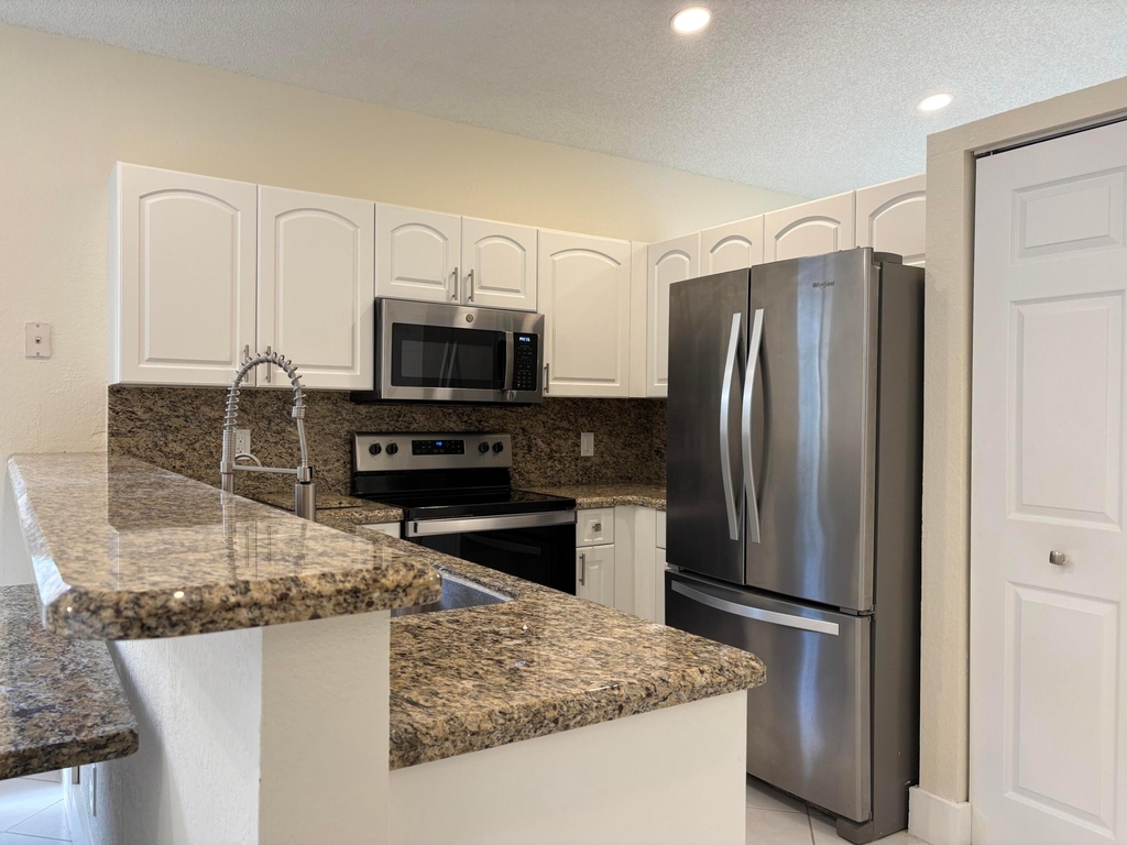 9676 Cherry Blossom Court - Photo 6