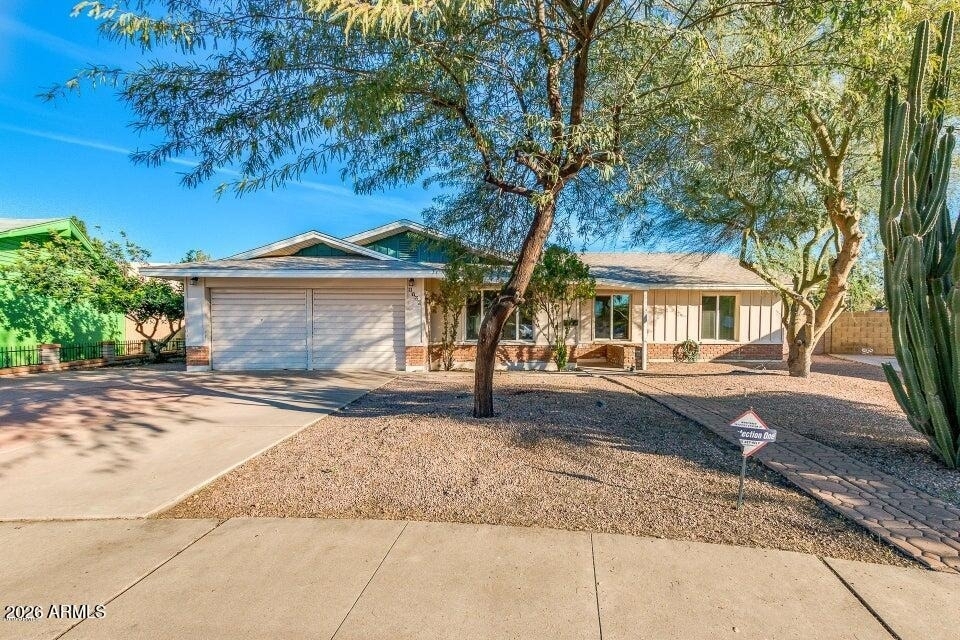 1726 E El Parque Drive - Photo 0