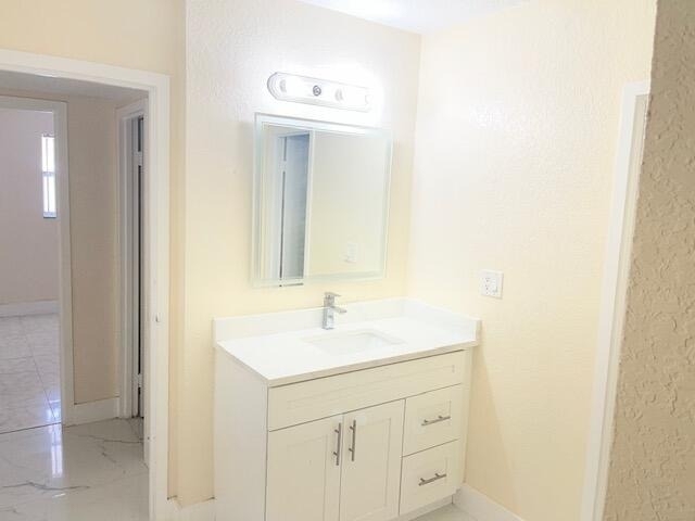 2960 Riverside Drive - Photo 4