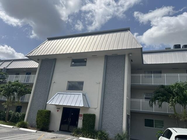 2960 Riverside Drive - Photo 0