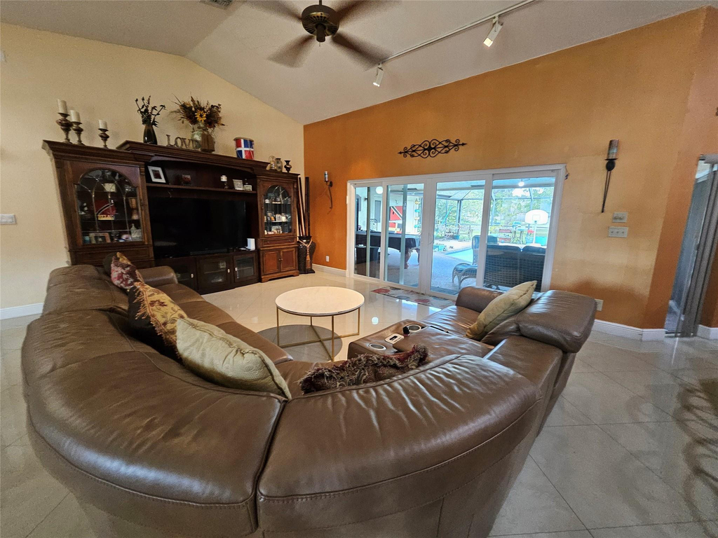 197 Nw 113th Way - Photo 20