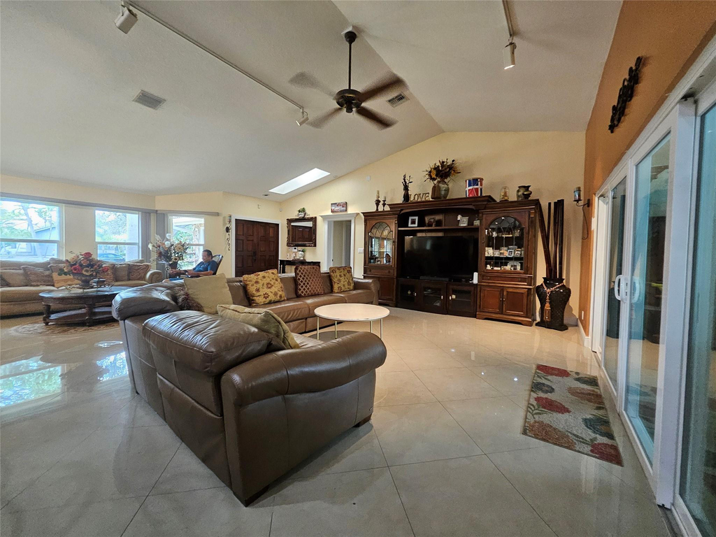 197 Nw 113th Way - Photo 24