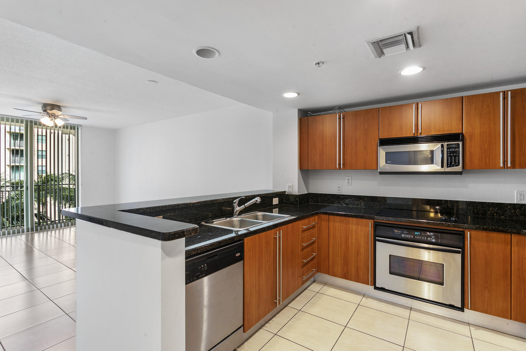 610 Clematis Street - Photo 1