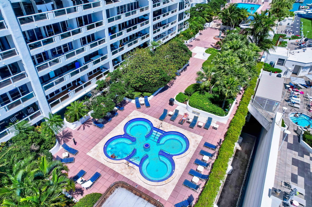 1717 N Bayshore Drive - Photo 62