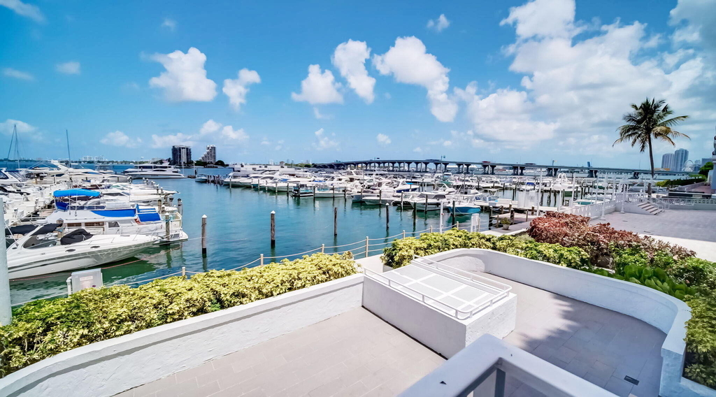 1717 N Bayshore Drive - Photo 14