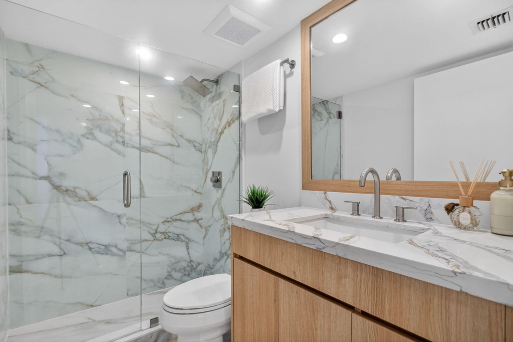 1717 N Bayshore Drive - Photo 41