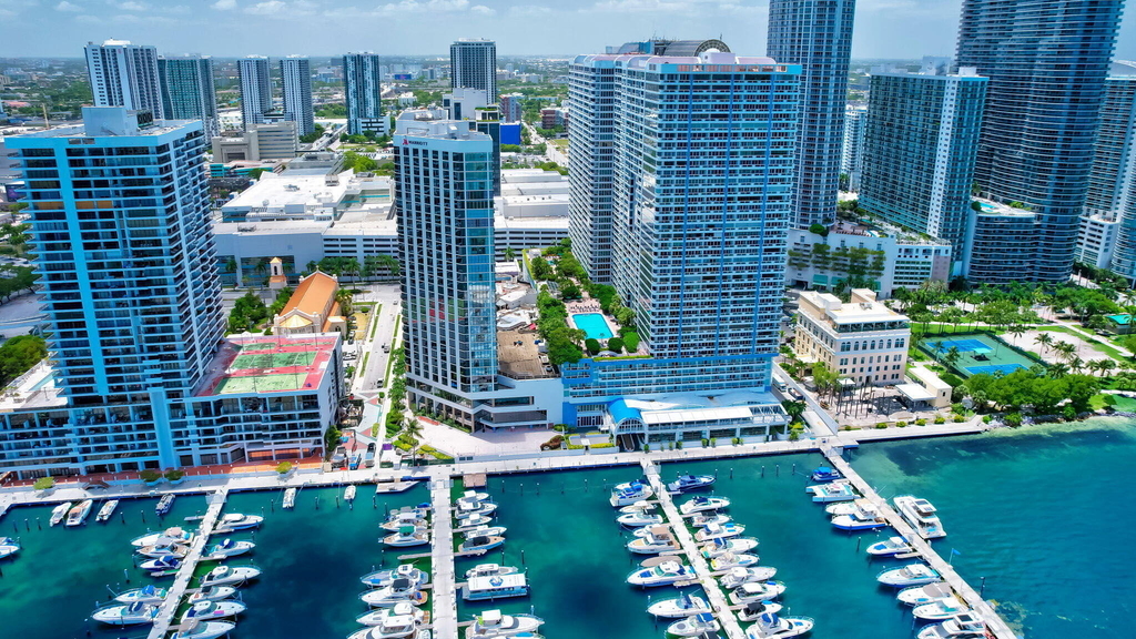1717 N Bayshore Drive - Photo 10