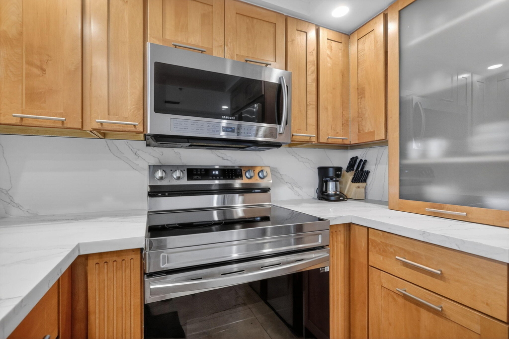 1717 N Bayshore Drive - Photo 20