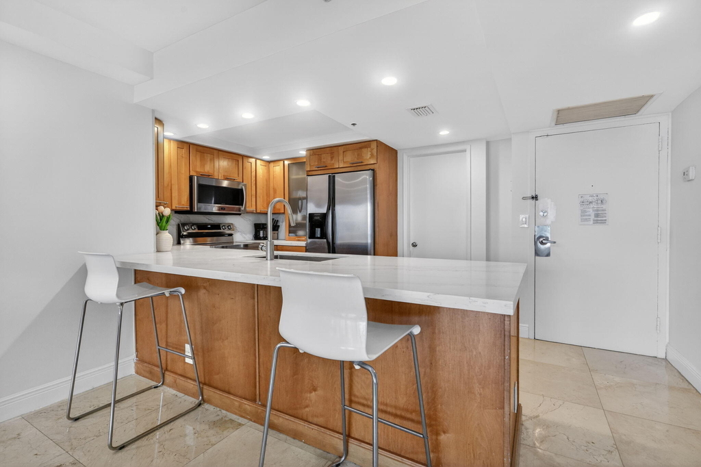 1717 N Bayshore Drive - Photo 15