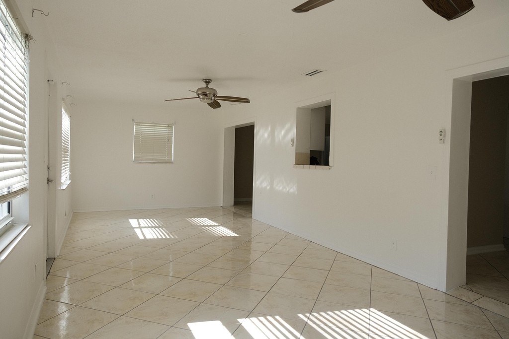 980 Woodland Avenue - Photo 3