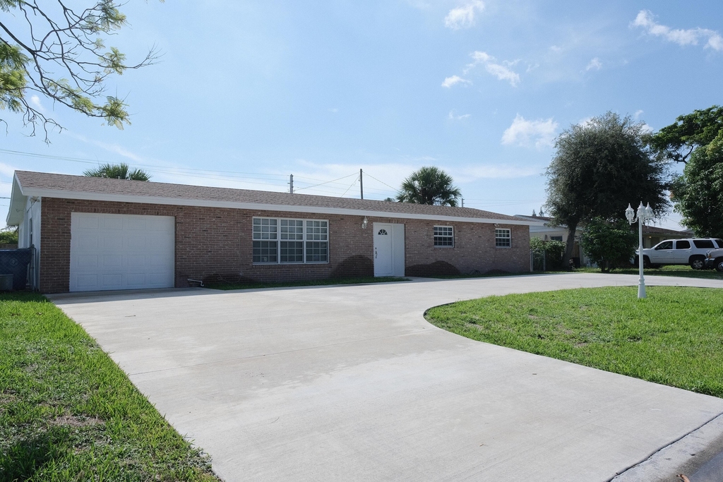 980 Woodland Avenue - Photo 0