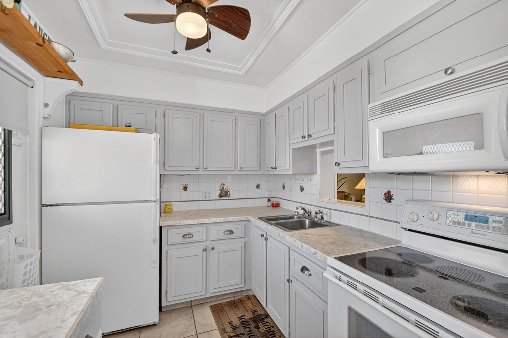 2111 Ne 1st Court - Photo 8