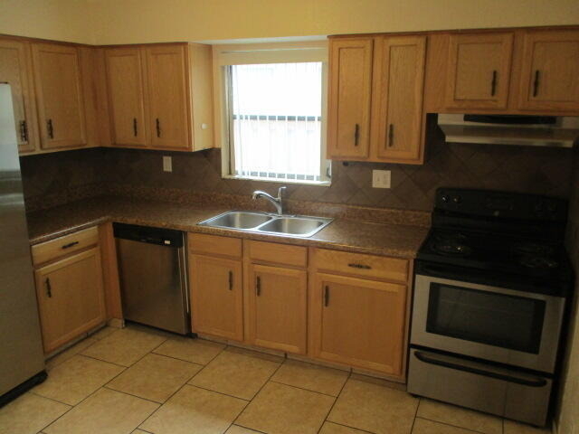 9077 E Highland Pines Drive - Photo 6