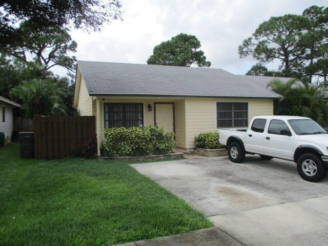 9077 E Highland Pines Drive - Photo 0