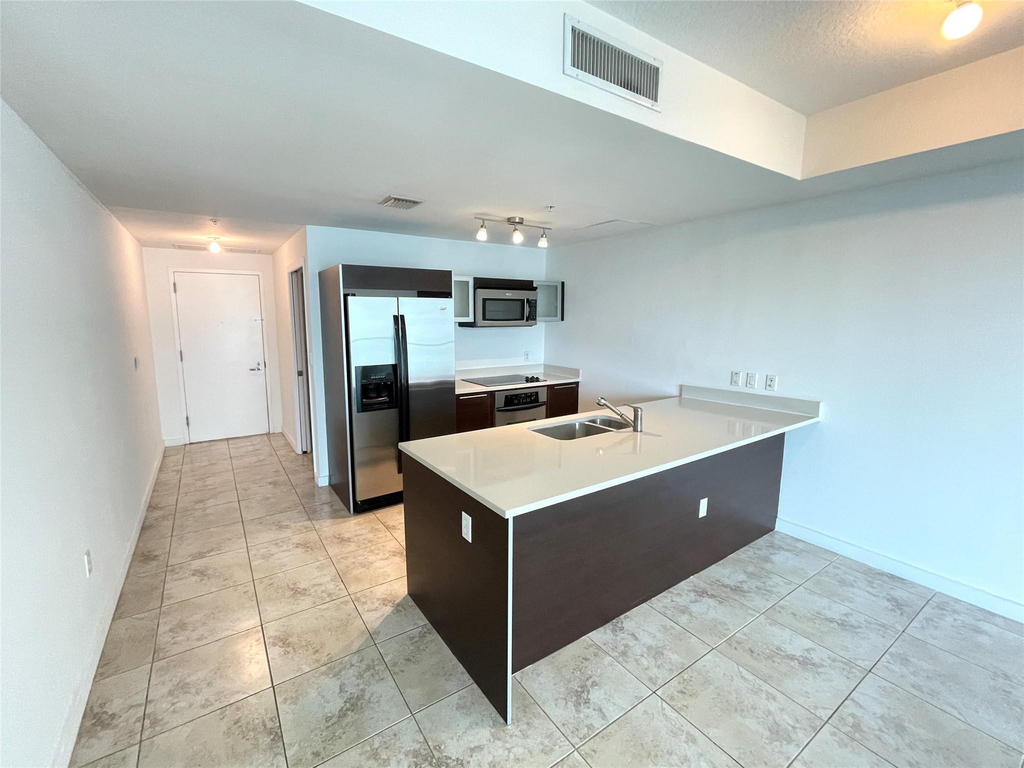 1900 N Bayshore Drive - Photo 0