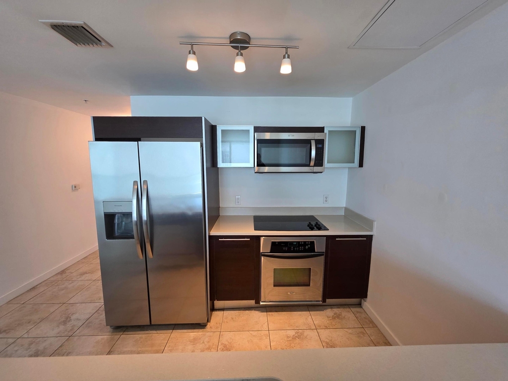 1900 N Bayshore Drive - Photo 33