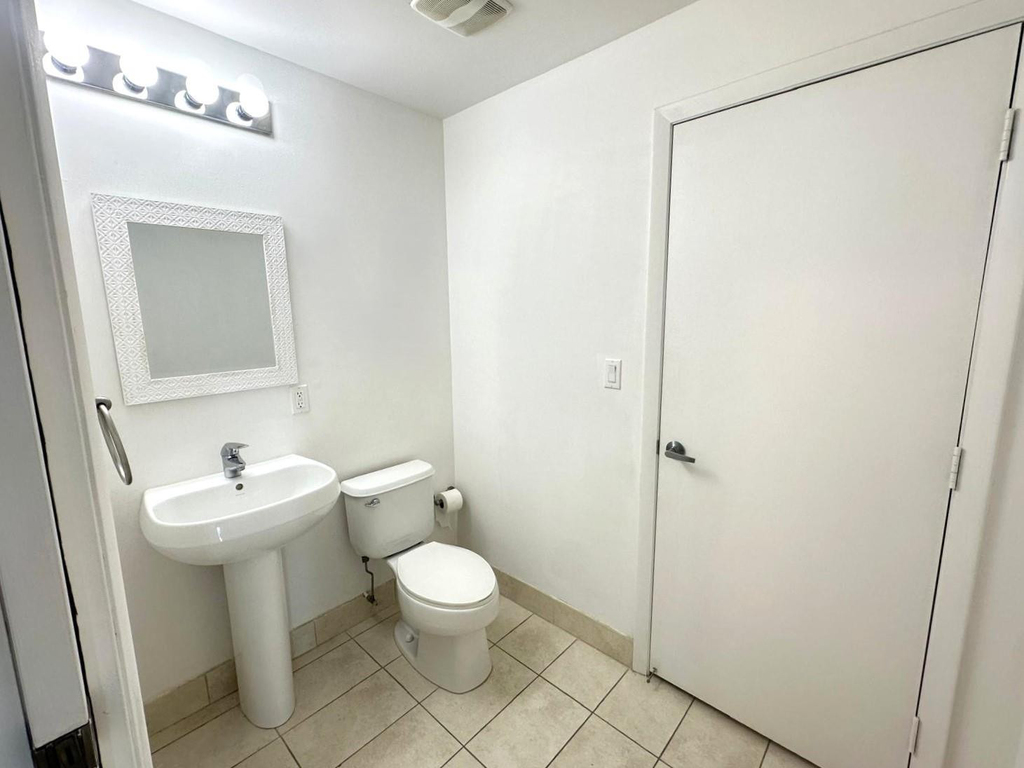 1900 N Bayshore Drive - Photo 9