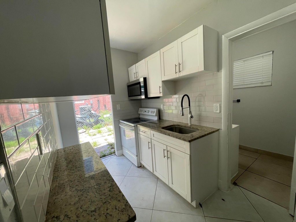 103 Nw 7th Avenue - Photo 4