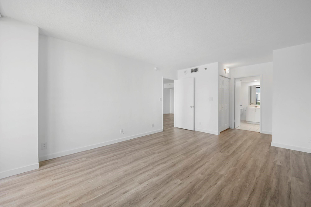 3300 Ne 192nd Street - Photo 5