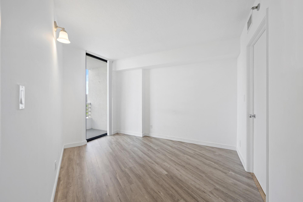 3300 Ne 192nd Street - Photo 12