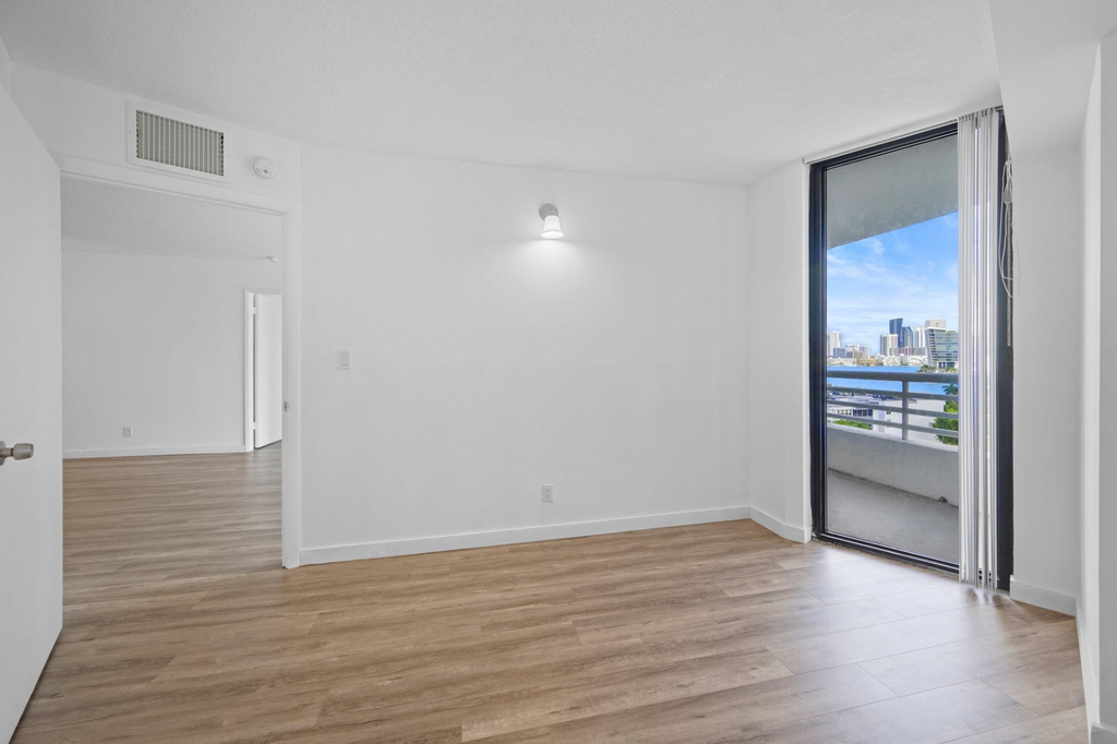 3300 Ne 192nd Street - Photo 11