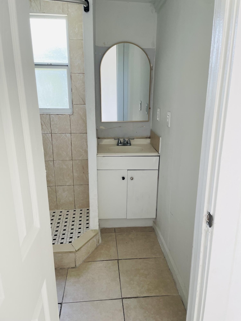 706 7th Street - Photo 15