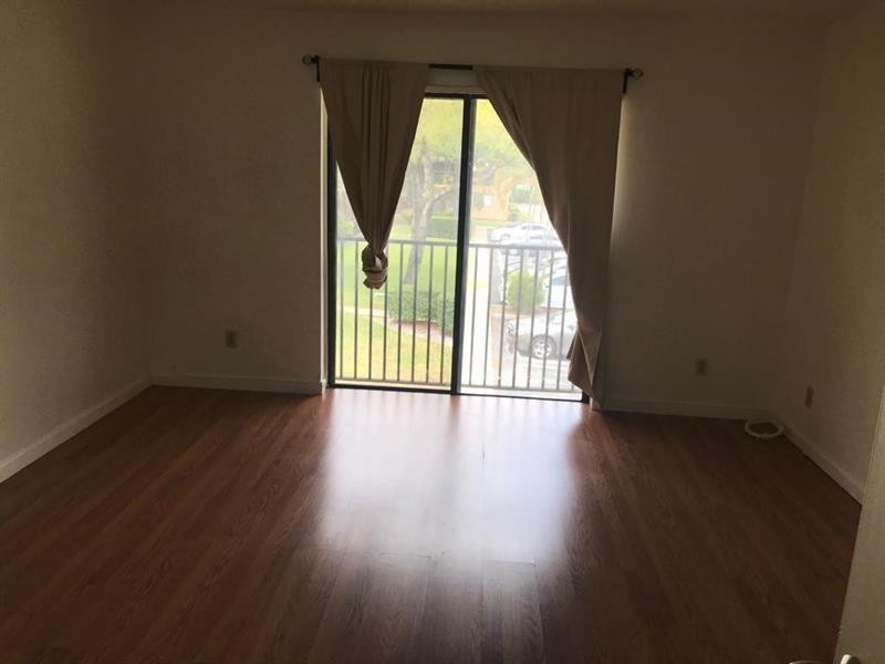 5825 Washington Street - Photo 4