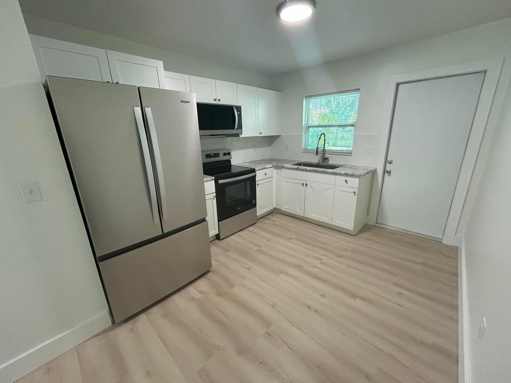 2149 Sibley Avenue - Photo 1