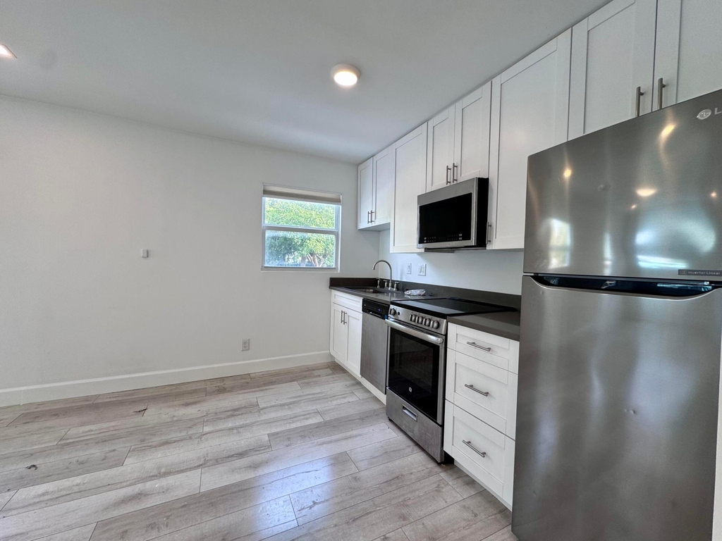 102 S K Street - Photo 3