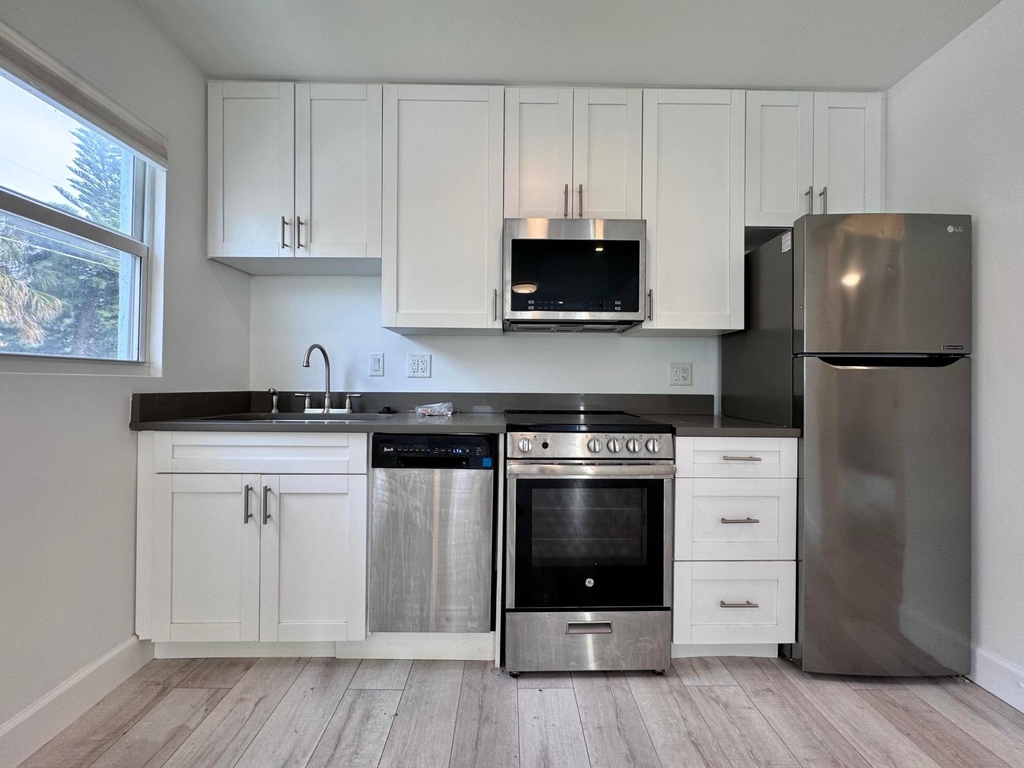 102 S K Street - Photo 1