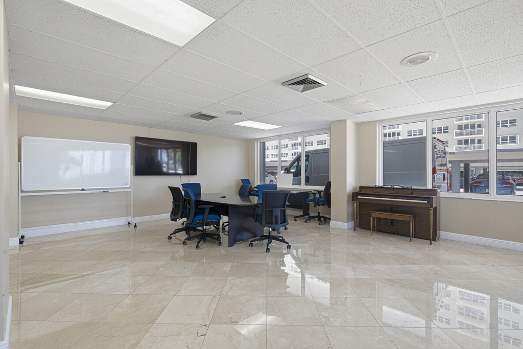 111 N Pompano Beach Boulevard - Photo 32