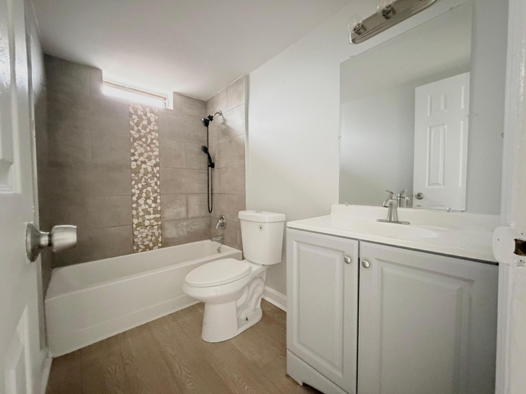 1501 Crescent Circle - Photo 2
