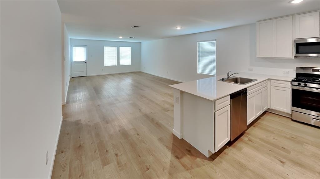 1925 Honey Locust Drive - Photo 3