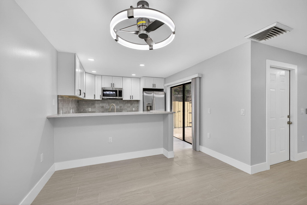 183 Charter Way - Photo 8