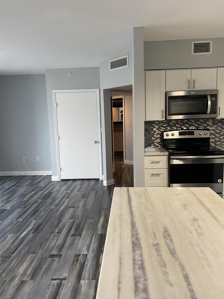 1330 West Avenue - Photo 5