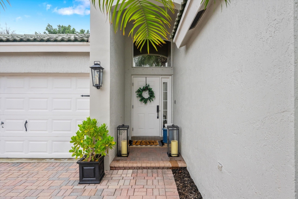 4221 Bluff Harbor Way - Photo 3