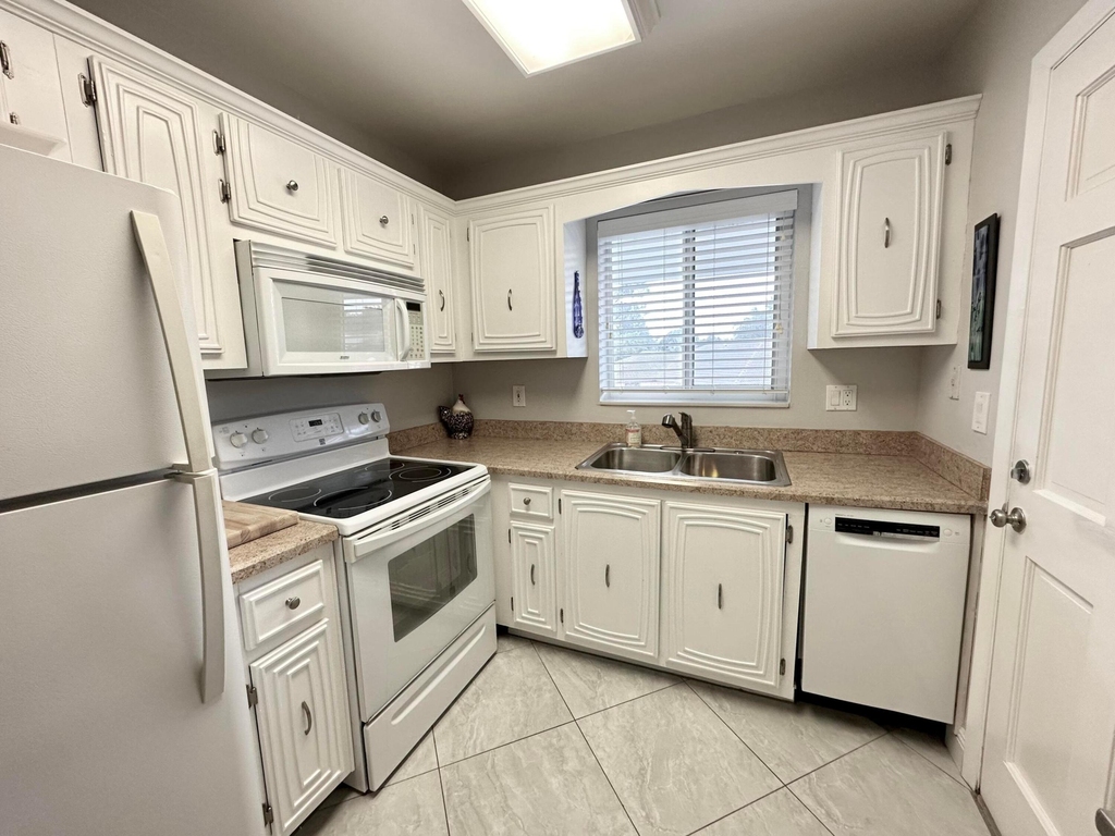 6 Garden Street - Photo 14