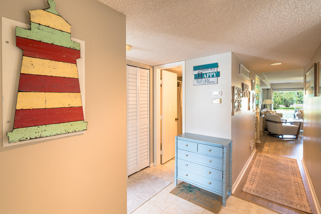 1401 Pinecrest Circle - Photo 2