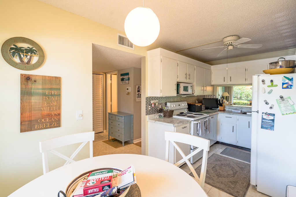 1401 Pinecrest Circle - Photo 4