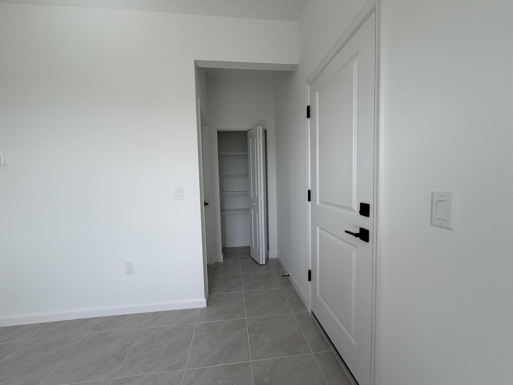 4402 Longwood Lake Square - Photo 21