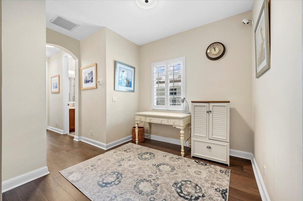 513 Tomahawk Court - Photo 11