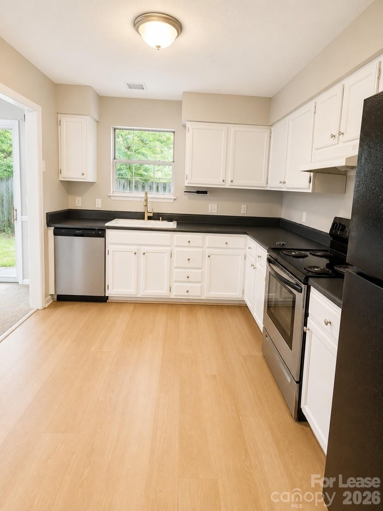 6020 Heath Valley Road - Photo 7