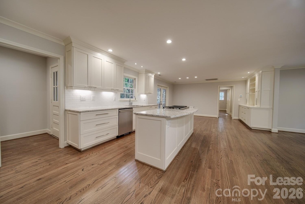 6700 Castlegate Drive - Photo 11