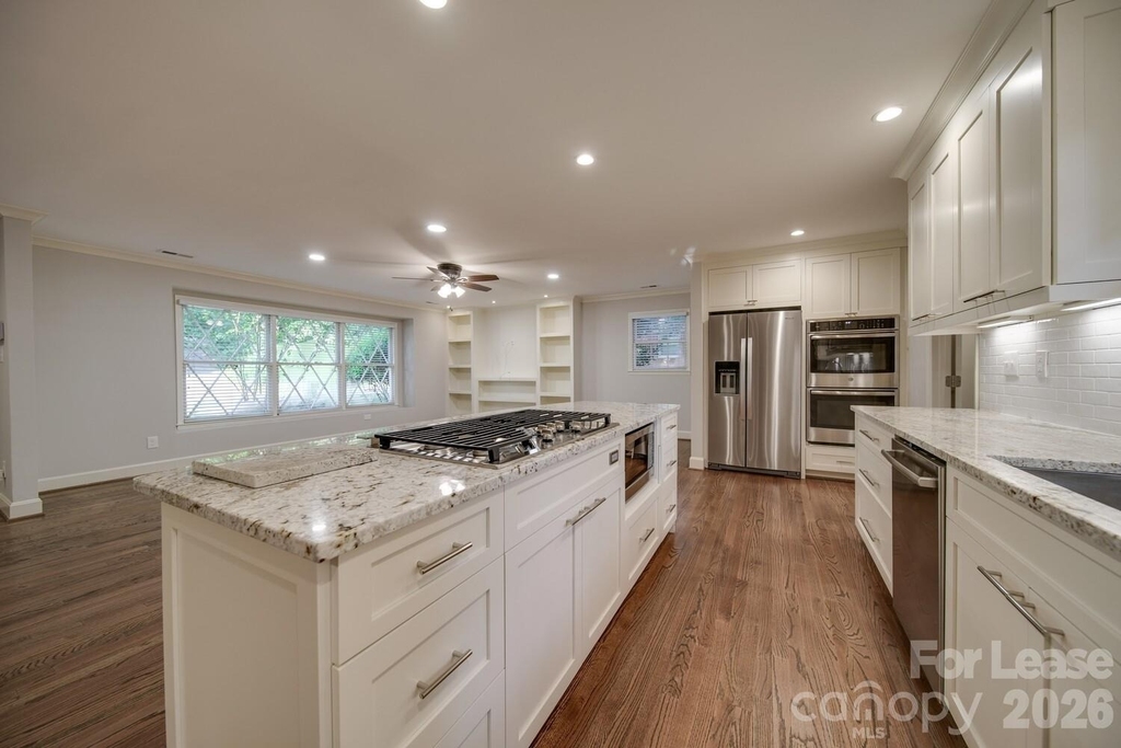 6700 Castlegate Drive - Photo 37