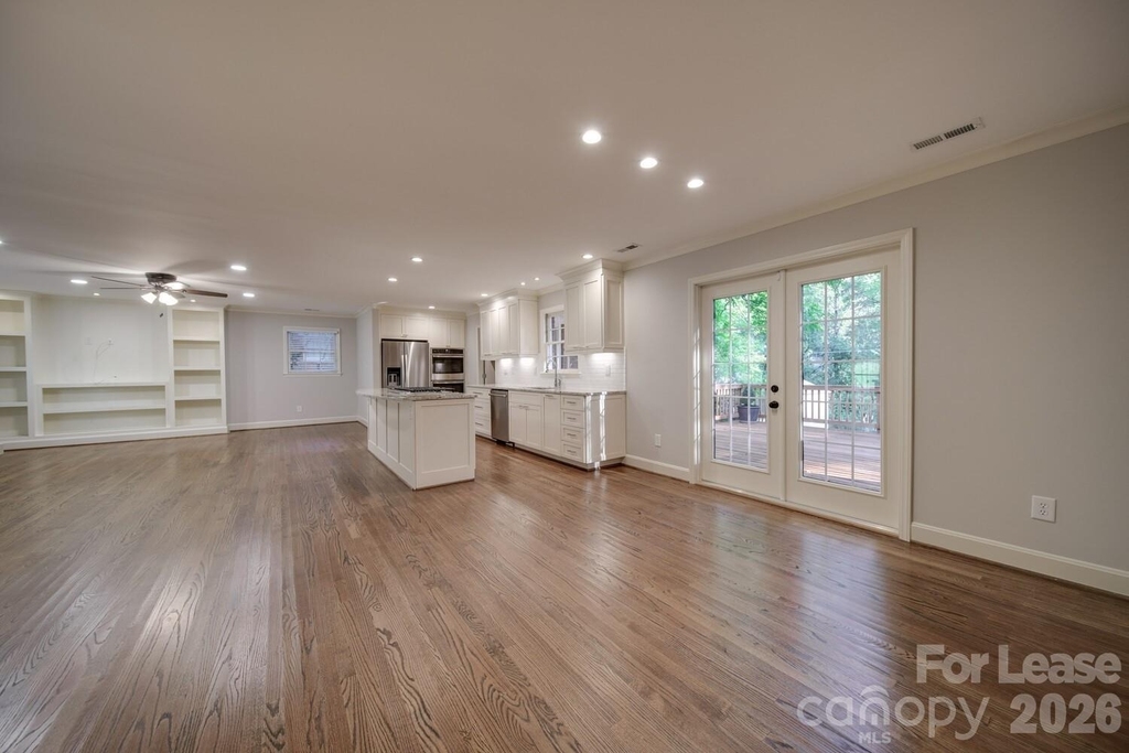 6700 Castlegate Drive - Photo 14