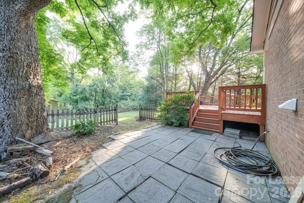 6700 Castlegate Drive - Photo 2