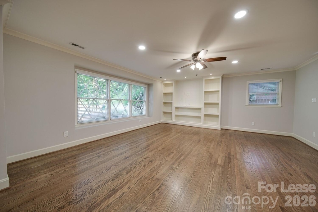 6700 Castlegate Drive - Photo 10