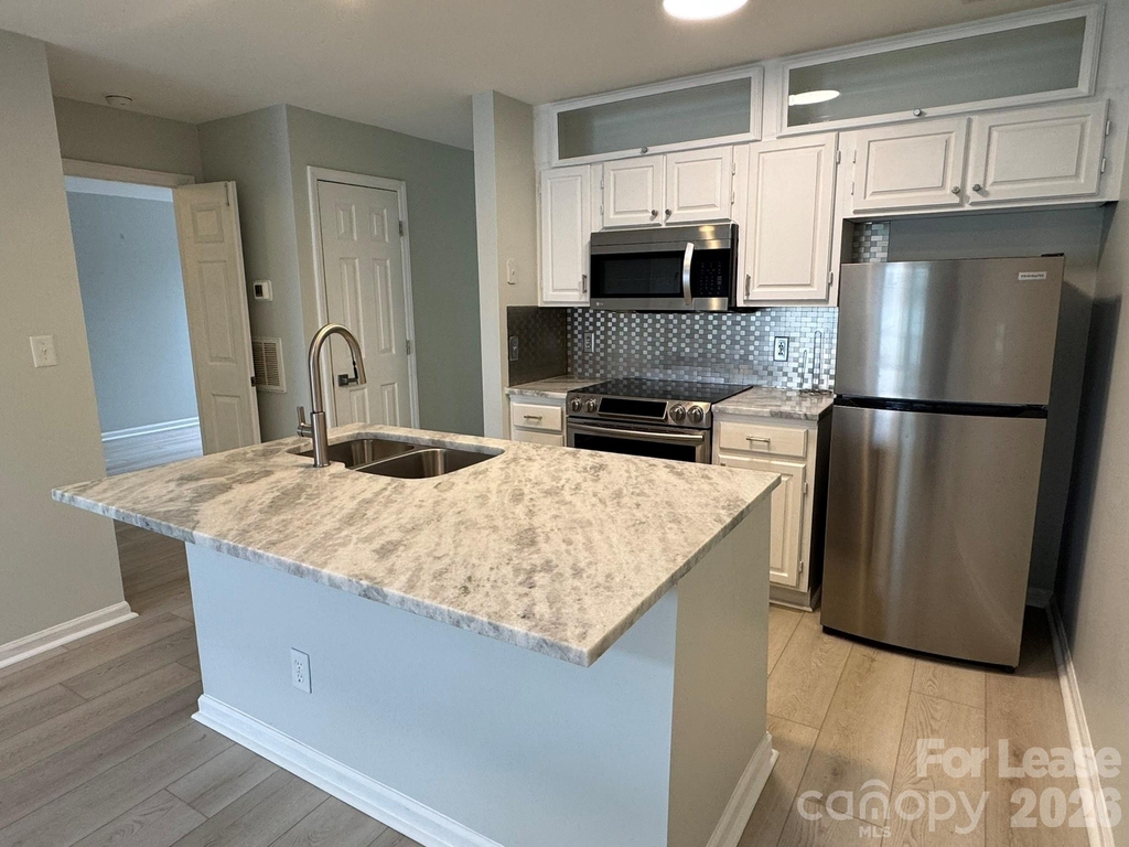 363 Northwest Drive - Photo 5