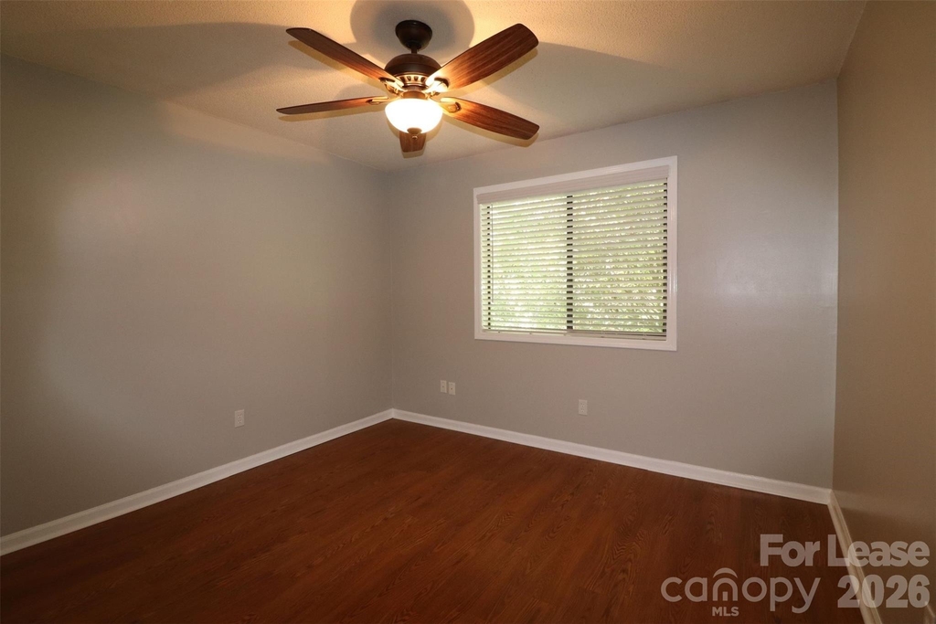 1472 Riverwood Court - Photo 5
